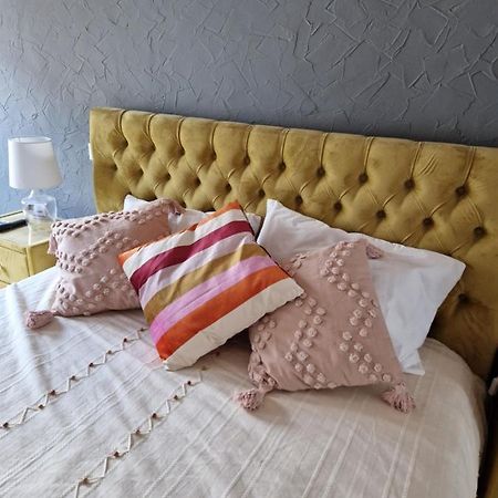 Appartamento Evelyn'S Place Braşov Esterno foto